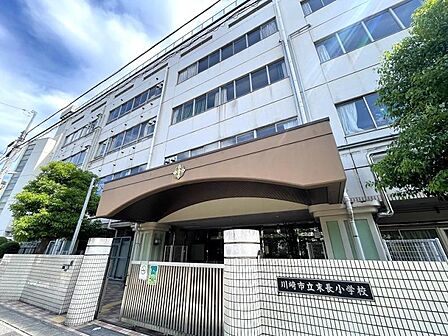 末長小学校まで300ｍ。
