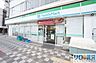 周辺：ファミリーマート東淀川駅北店 428m