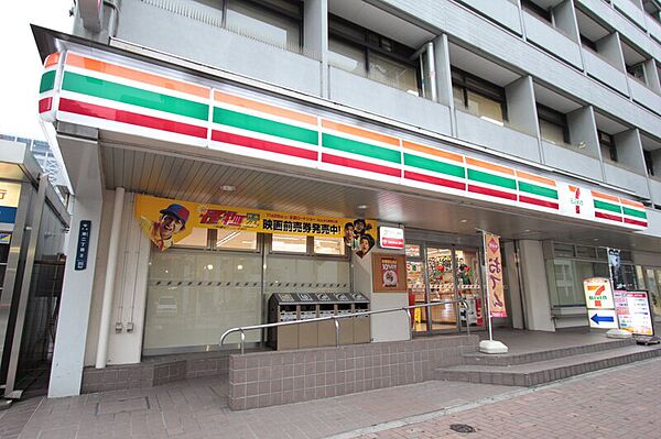 画像29:セブンイレブン名古屋広小路長者町店 74m