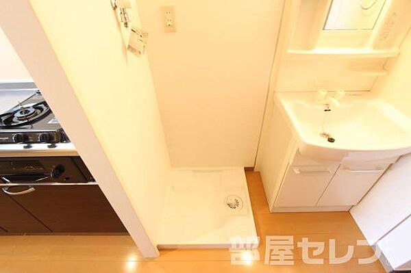 クレスト名駅西
