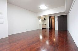 ビ・アバンス 1階ワンルームのリビング/ダイニング