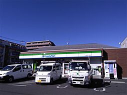 ファミリーマート 青戸四丁目店（611m）