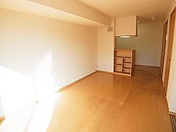 ルキア 201 2階1LDKのリビング/ダイニング