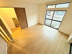 亀有3丁目戸建て 4SLDKのリビング/ダイニング