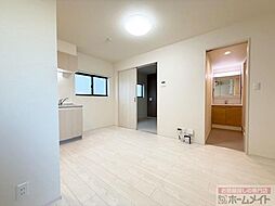 ハーモニーテラス安立IV 2階1LDKのリビング/ダイニング