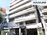 周辺：三聖病院 800m。内科・整形外科・泌尿器科・放射線科など様々な診療科があります。一般検診や人間ドッグなども受けることができます