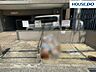 周辺：ゴミ置き場。