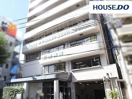 三聖会三聖病院 600m。内科・整形外科・泌尿器科・放射線科など様々な診療科があります。一般検診や人間ドッグなども受けることができます。