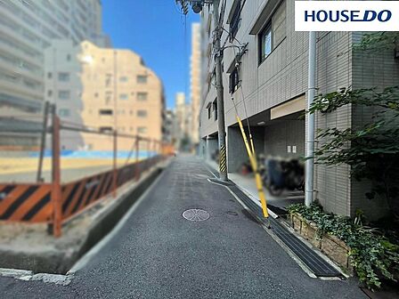 前面道路。4沿線6駅徒歩10分以内で通勤・通学に便利。スーパーまで徒歩4分など生活施設充実。大丸神戸店・元町商店街まで徒歩10分以内など商業施設充実。ショッピングや外食・レジャーに便利。