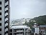 その他：12階から海と街並みを望む開放的な眺望。窓辺やバルコニーから日々景色を楽しめます。