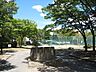 周辺：【当知中央公園】バスケットゴールやすべり台、鉄棒、ブランコなどがある広々とした公園です。ウォーキングや犬の散歩にも適しています。ボール遊びもでき、小さなお子様も楽しめます。 750m
