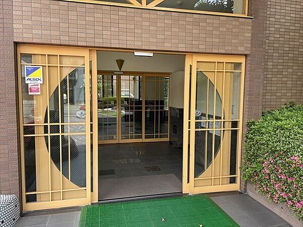 エントランスを拡大表示