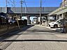 外観：前面道路含む現地写真