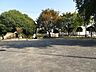 周辺：小賀須公園ブランコ・滑り台がありお子様も十分楽しめます。ベンチもありちょっとした休憩スペースとなっています。 310m