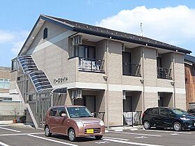 パークサイド 103 ｜ 富山県高岡市広小路3-31（賃貸アパート1K・1階・31.82㎡） その1