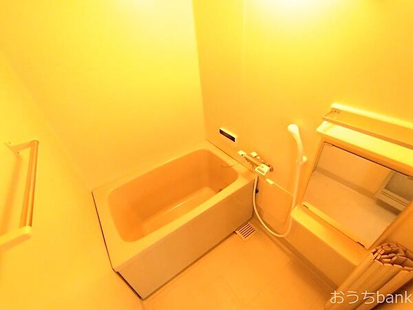 画像6:ゆったりできる浴室。