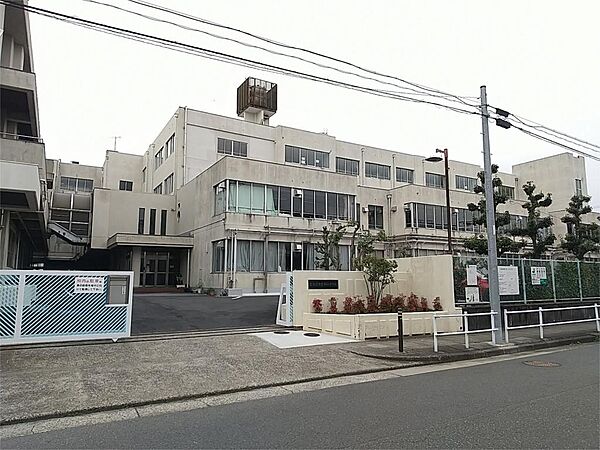 画像18:名古屋市立当知中学校（1723m）
