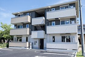 ME MAISON 鵜沼南町  ｜ 岐阜県各務原市鵜沼南町３丁目（賃貸アパート2LDK・1階・61.49㎡） その1