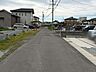 外観：前面道路含む現地写真