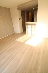 ダイヤモンドライフII 102 1階ワンルームのリビング/ダイニング