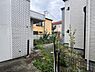 外観：南側隣地との境界フェンス