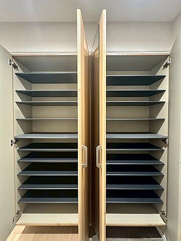 収納 成増ローヤルコーポ 10階/-