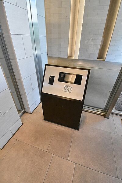 エントランスを拡大表示