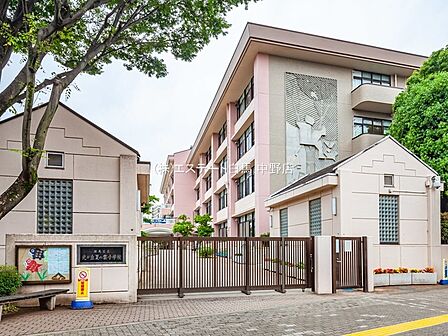 練馬区立光が丘夏の雲小学校(110m)