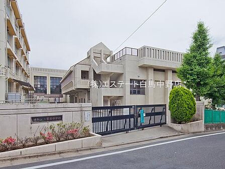 練馬区立貫井中学校(370m)