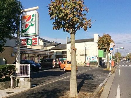 コンビニ セブンイレブン松戸小金原団地店　徒歩1分 72m