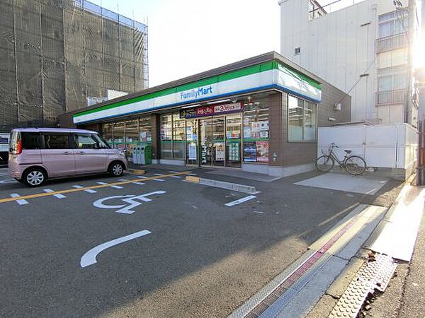 画像11:【コンビニエンスストア】ファミリーマート　堺中之町東店まで418ｍ