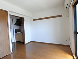 一風館 4階ワンルームのリビング/ダイニング