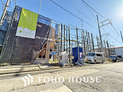 外観：〜閑静な住宅街に佇む新築戸建て〜仕様・設備充実〜南向きにつき陽当り良好〜