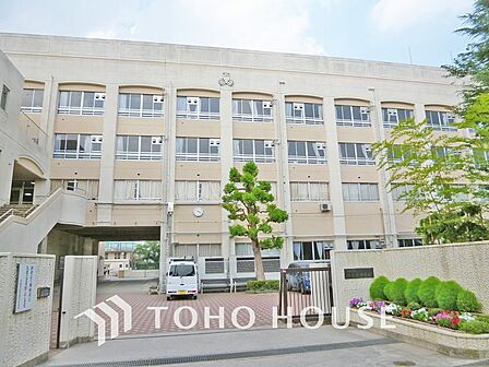 川崎市立西高津中学校 距離750m