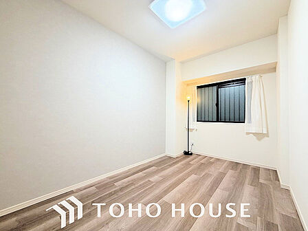 採光もある洋室は、くつろぎのひと時を過ごすのにぴったり