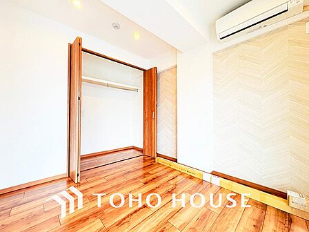 家具の配置のし易い室内です。趣味の部屋としても充分な広さを確保しております。