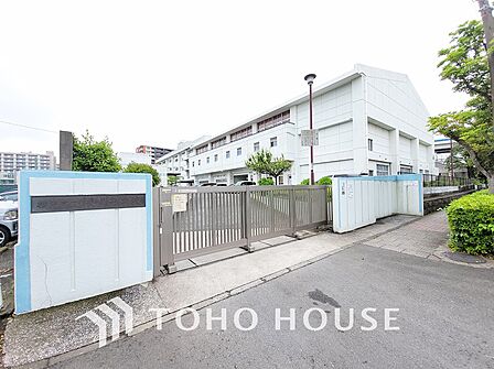 横浜市立根岸中学校 距離1000m
