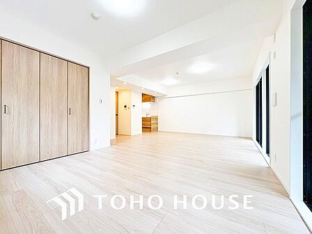 広がりのある住空間、家族が集まるリビング・ダイニング