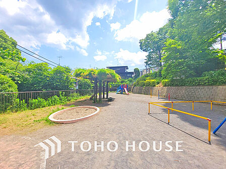 鴨居公園 距離800m