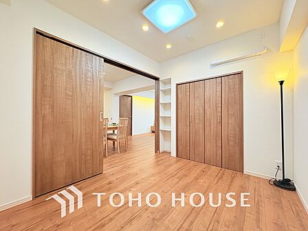 シンプルですっきりとした室内は飽きのこない居心地の良い雰囲気です