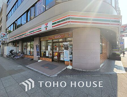 セブンイレブン 伊勢佐木長者町駅前店 距離280m