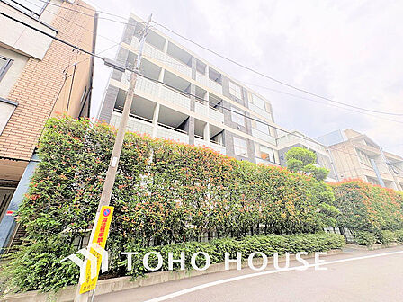〜広々としたテラス付きのメゾネットタイプ〜LDKは約24帖のゆとりある空間〜