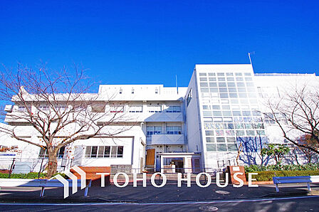横浜市立新鶴見小学校 距離800m
