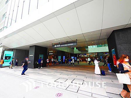 JR・京急・東急・市営地下鉄「横浜」駅 距離880m