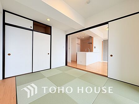 リビング横の和室はお食事後や入浴後のくつろぐ空間に