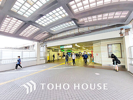 東海道線・横須賀線・湘南新宿ライン「戸塚」駅　距離800m