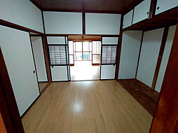 中溝町1728-10貸家 12階4DKのリビング/ダイニング