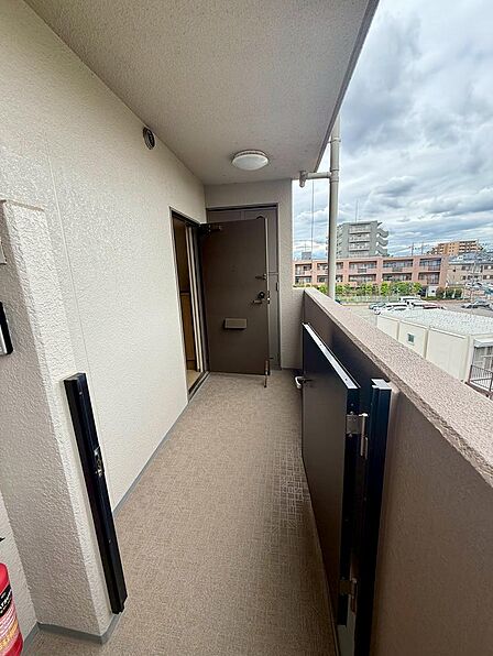 JR川越線「日進」駅徒歩9分、宮原駅利用可、角部屋、専用ポーチ付き、ペット飼育可