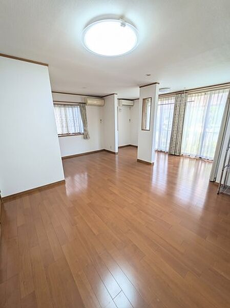 リビング/ダイニングを拡大表示