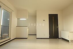 SEVEN　SAKAEMACHI 2階2LDKのリビング/ダイニング